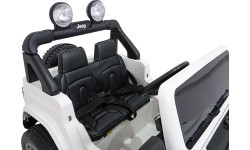Jeep Wrangler Rubicon LIFT White Vehicle