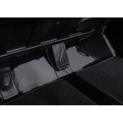 Elektromobilis Mercedes Benz GT63 AMG, juodas