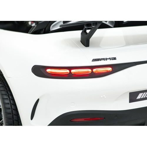 Elektromobilis Mercedes Benz GT63 AMG baltas