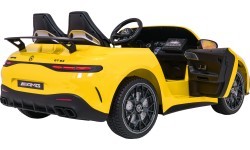 Электромобиль Mercedes Benz GT63 AMG, жёлтый