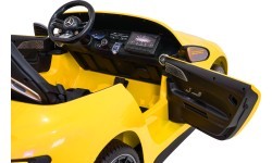 Elektromobilis Mercedes Benz GT63 AMG, geltonas