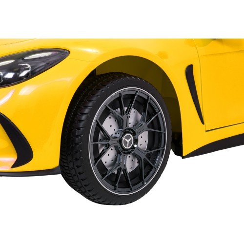 Электромобиль Mercedes Benz GT63 AMG, жёлтый