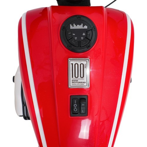 Elektrinis motociklas BMW R18, raudonas