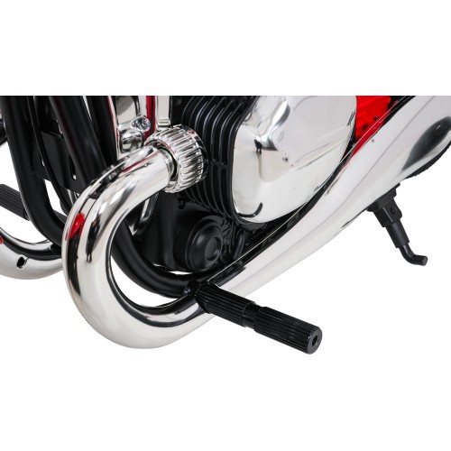 Elektrinis motociklas BMW R18, raudonas