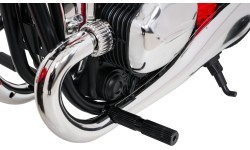 Elektrinis motociklas BMW R18, raudonas