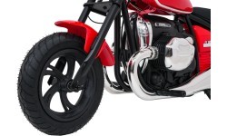 Elektrinis motociklas BMW R18, raudonas