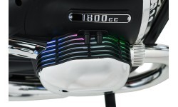Elektrinis motociklas BMW R18, raudonas