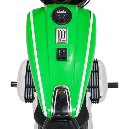 Elektrinis motociklas BMW R18, žalias