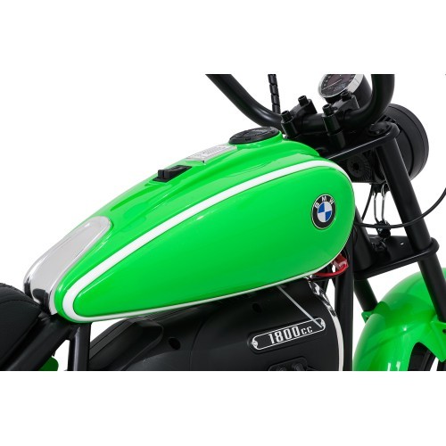 Elektrinis motociklas BMW R18, žalias