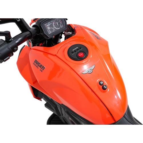 Vehicle Motor Ducati Diavel x Bentley Orange