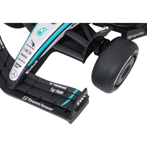 AMG PETRONAS F1 juodas lenktyninis automobilis, vaikiškas elektromobilis