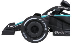 AMG PETRONAS F1 juodas lenktyninis automobilis, vaikiškas elektromobilis