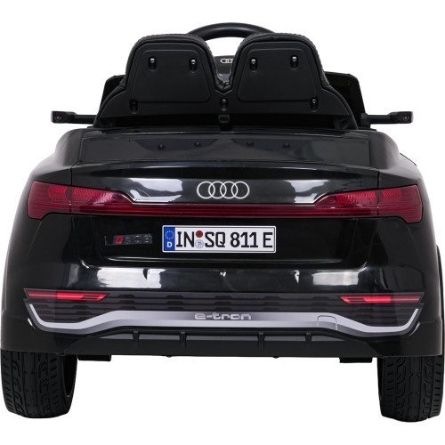 Elektromobilis Audi SQ8, juodas