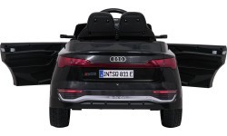 Elektromobilis Audi SQ8, juodas