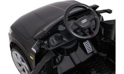 Электромобиль Audi SQ8, черный
