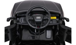 Elektromobilis Audi SQ8, juodas