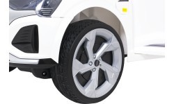 Детский электромобиль Audi SQ8, белый
