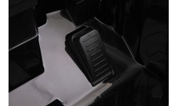 Land Rover Defender Black