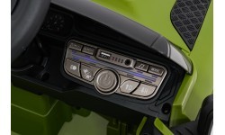 Land Rover Defender Green Vehicle