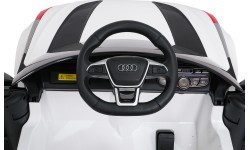 Vehicle Audi RS6 Avant GT White