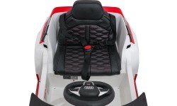 Vehicle Audi RS6 Avant GT White