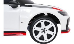Vehicle Audi RS6 Avant GT White