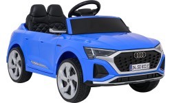 Электромобиль Audi SQ8, синий