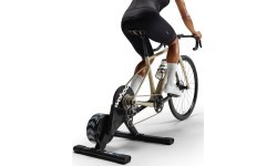 Treniruoklis Wahoo KICKR Core 2 + 11sp cassette