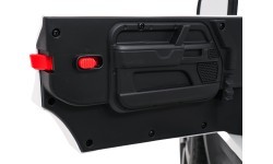 Elektromobilis Land Rover Defender, baltas