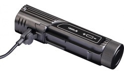 LED žibintuvėlis Fenix BC26R su nemokamu BC05R V2.0