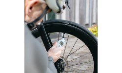 Манометр Schwalbe Airmax PRO // SV (Presta) / AV (Schrader) / SCV (Click Valve)