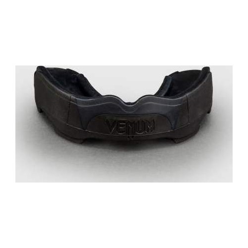 Dantų apsauga Venum Predator, juoda/juoda/raudona