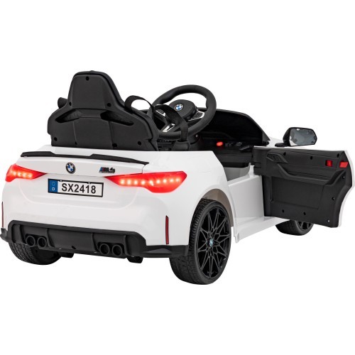 Vehicle BMW M4 White