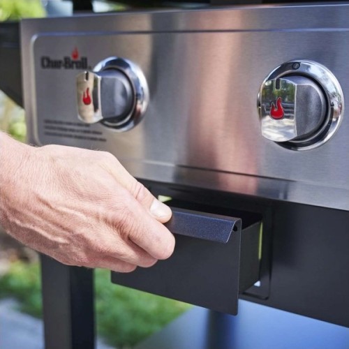 Char-Broil Griddle 3400 gas grill with plate