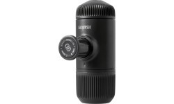 Дорожная кофеварка Wacaco Nanopresso, чёрная