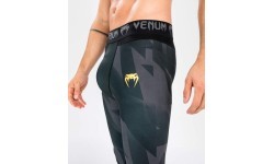 Venum Razor triko tampros – juodos/auksinės