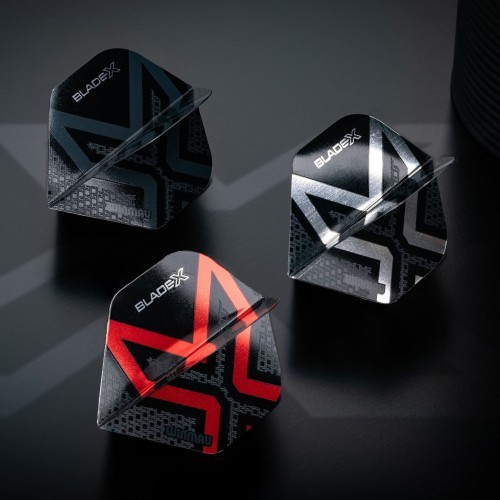Winmau Blade X Prism Delta plunksnelės, metalinė juoda/raudona